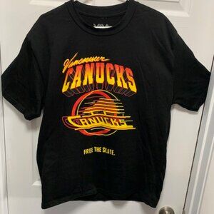 VANCOUVER CANUKS MENS  TOUR TSHIRT